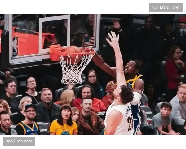 勇士客场失误频频全场25次送礼不敌开拓者