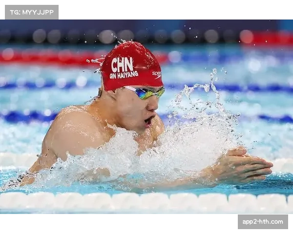 男子蛙泳竞争白热化,三位选手差距仅0.27秒 男子蛙泳竞争白热化,三位选手差距仅0.27秒